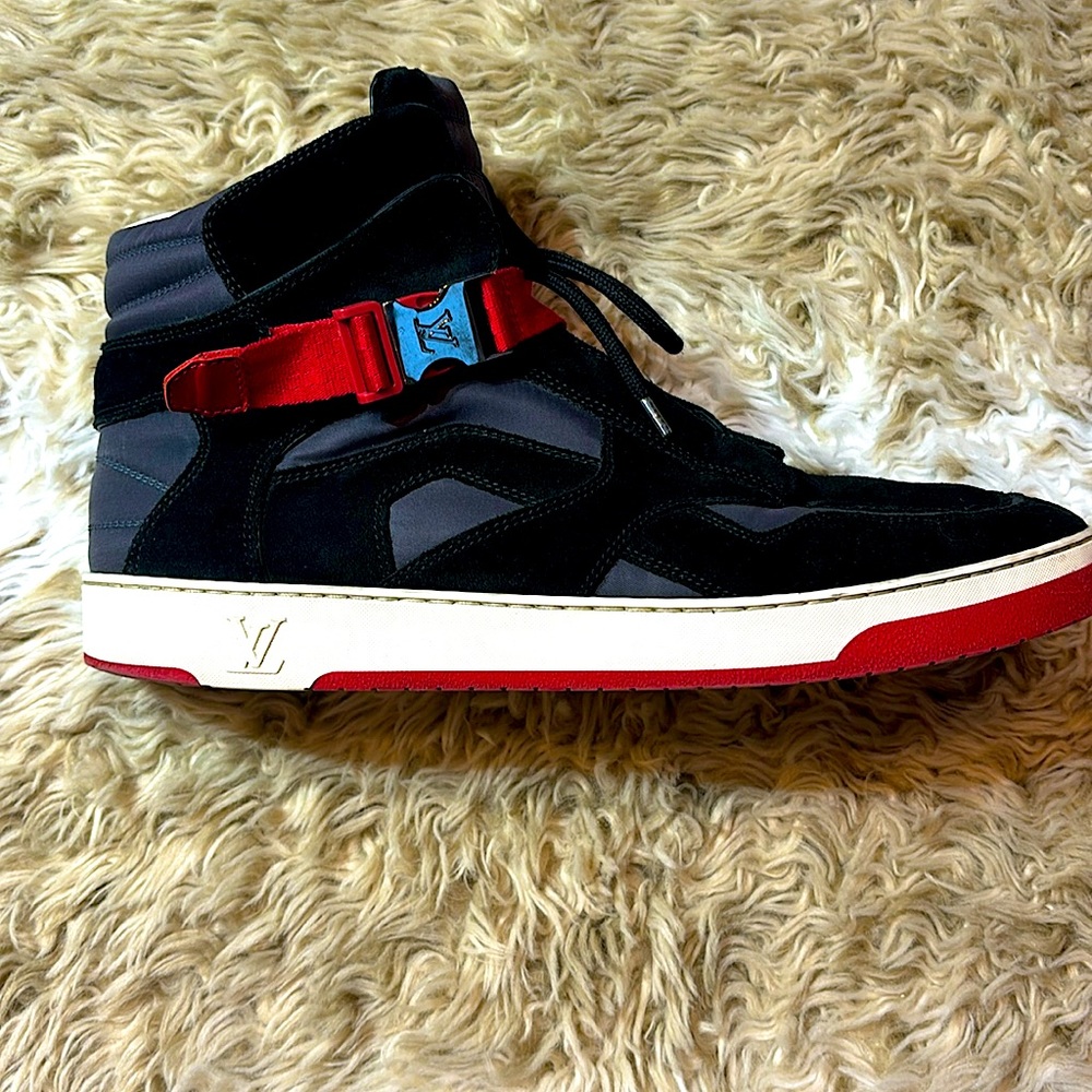Louis Vuitton Slipstream high top sneaker men’s  9.5.  Black, white, and red.